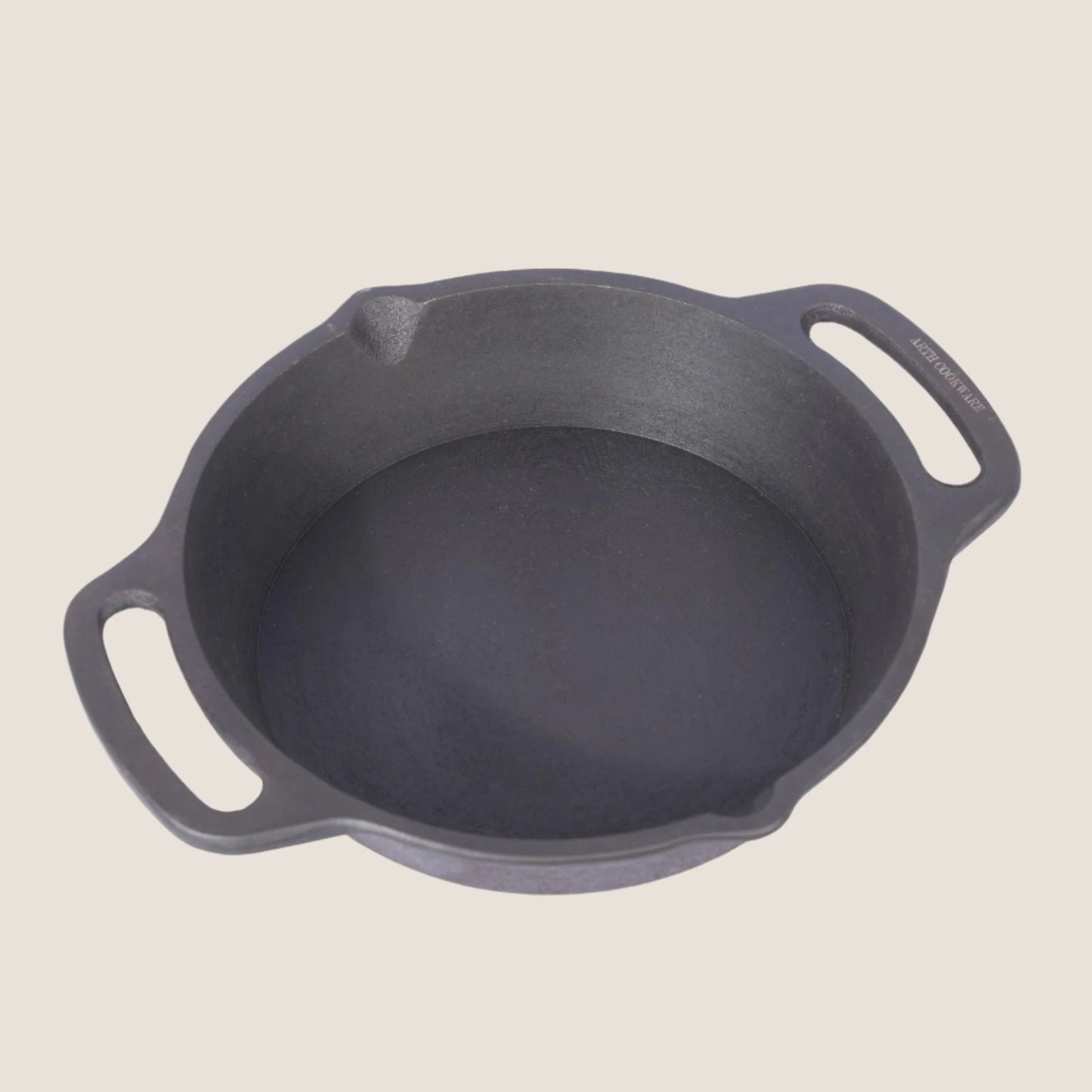 Cast iron Preseasoned Pan - 25 cms